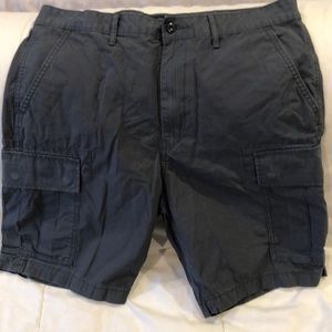 Men’s Levi Cargo shorts. Size 34